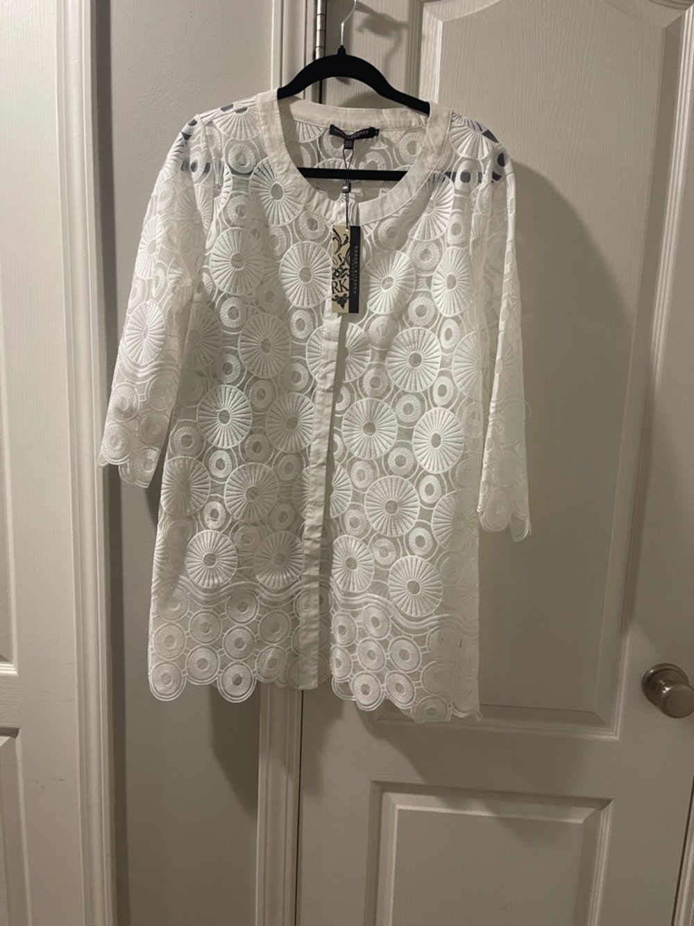 Women's White Lace Circle-Embroidered Open Tunic